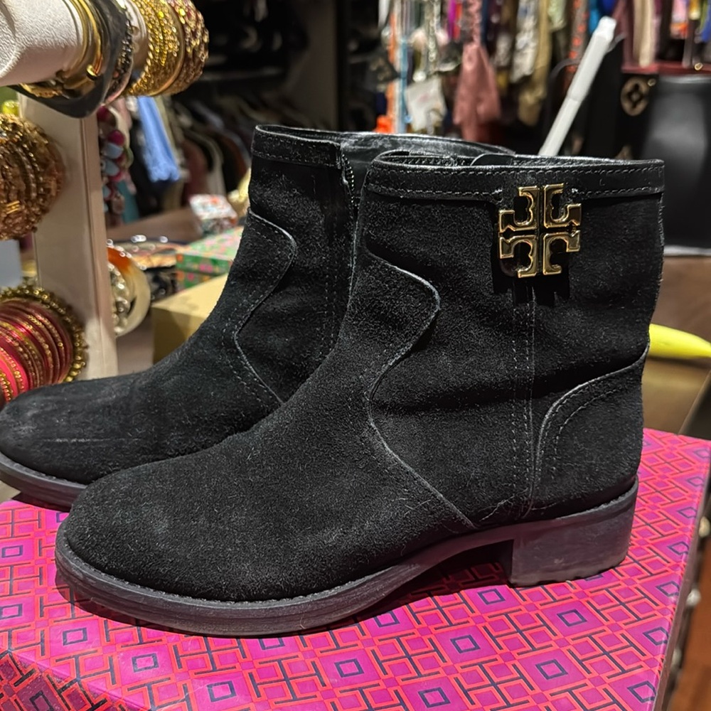 Tory Burch Black Suede Ankle Boots with Gold Logo – Size 7